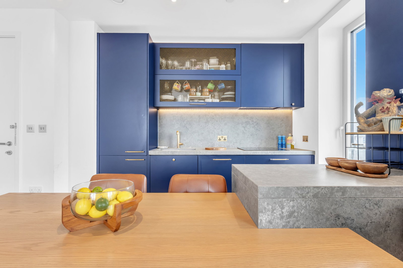Flat for sale in London, Serapis House, Goodluck Hope, London, E14, 558 m²