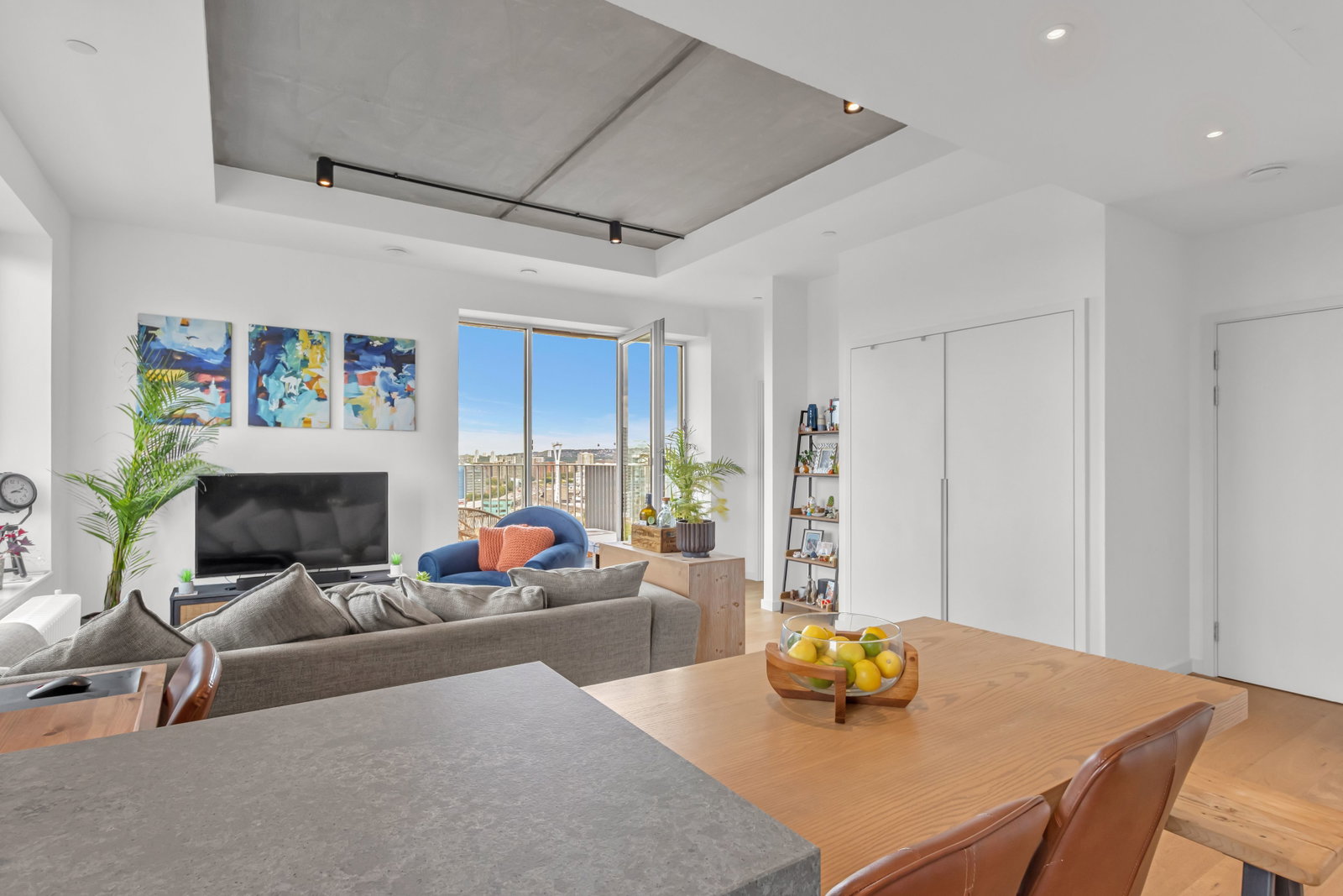 Flat for sale in London, Serapis House, Goodluck Hope, London, E14, 558 m²