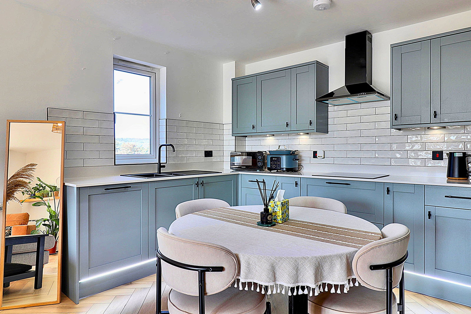 Flat for sale in Cardiff, The Piazza, Jim Driscoll Way, Cardiff, CF11 7JR
