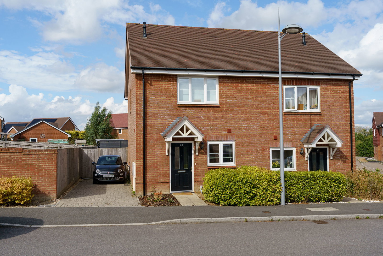 Semi Detached House for sale in Horsham, Brewers Way, Faygate, Horsham, West Sussex, RH12 0DB, 754 m²