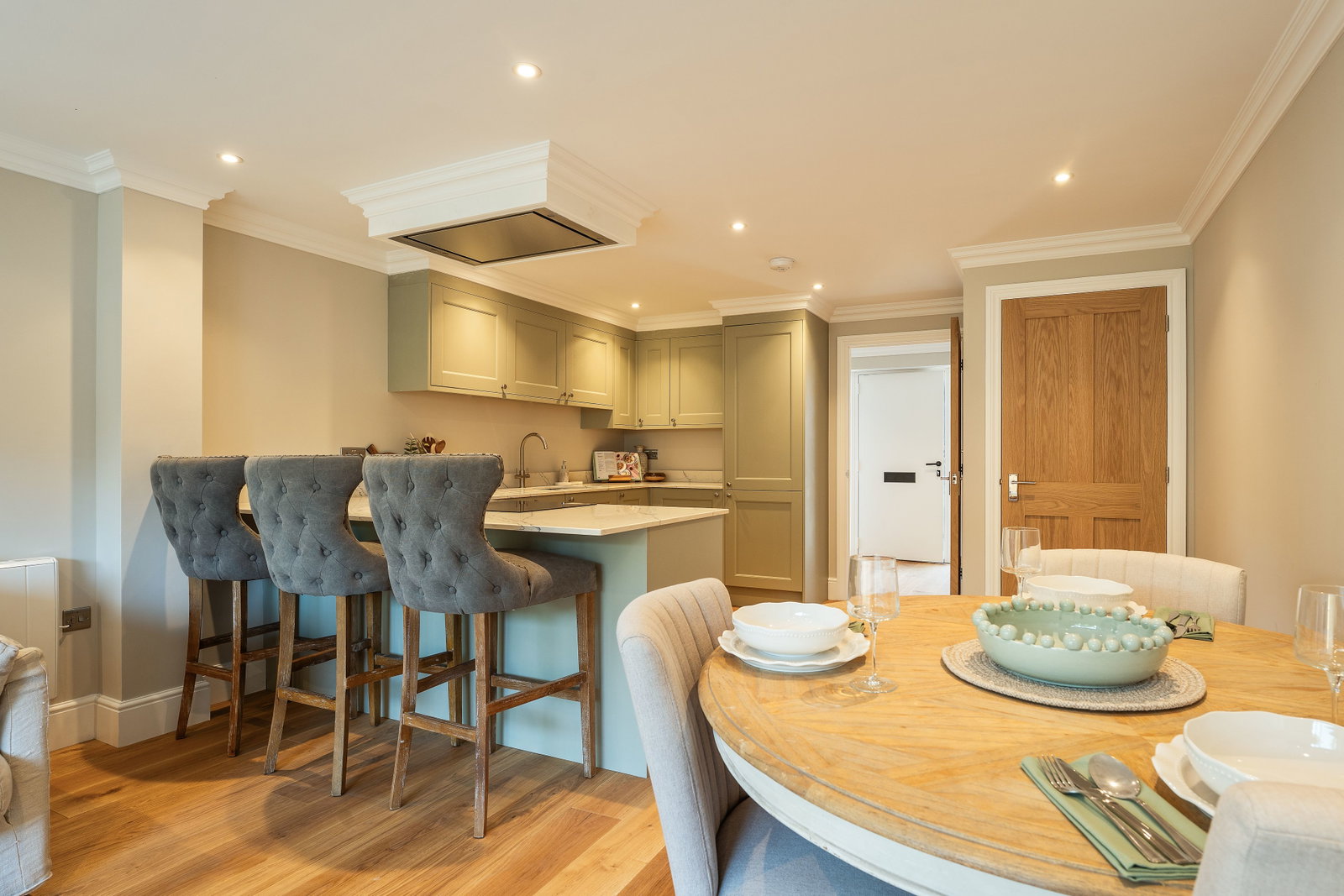 Terraced House for sale in Salisbury, Aces Walk, Salisbury, SP1