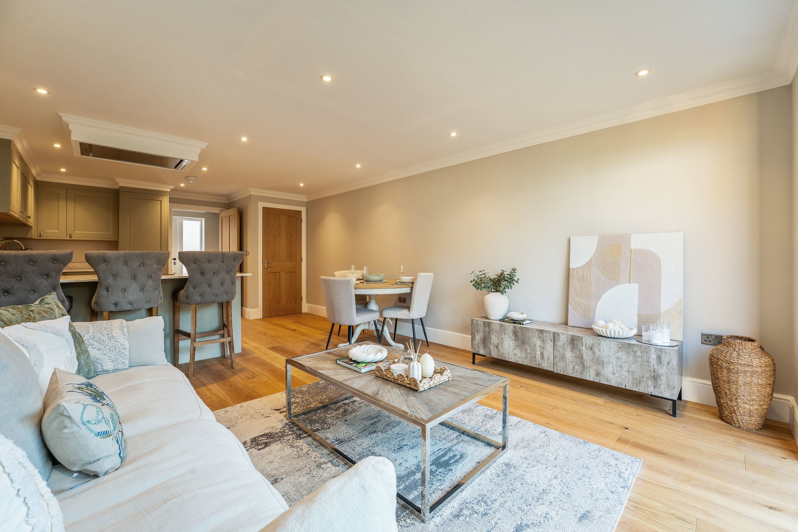 Terraced House for sale in Salisbury, Aces Walk, Salisbury, SP1
