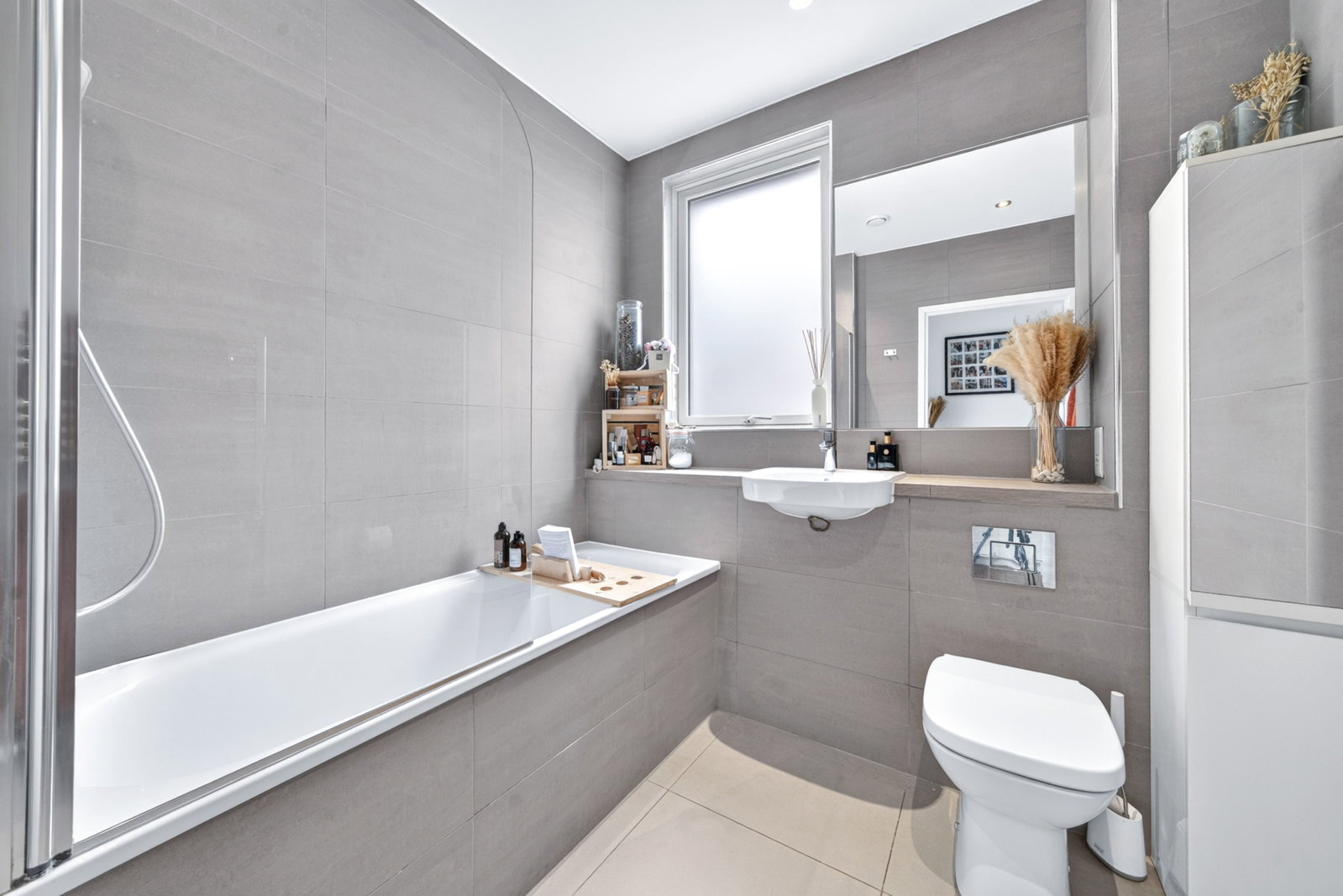 Flat for sale in London, Bolinder Way, London, E3 3UA, 812 m²