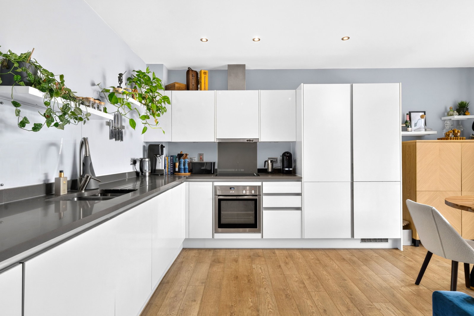 Flat for sale in London, Bolinder Way, London, E3 3UA, 812 m²