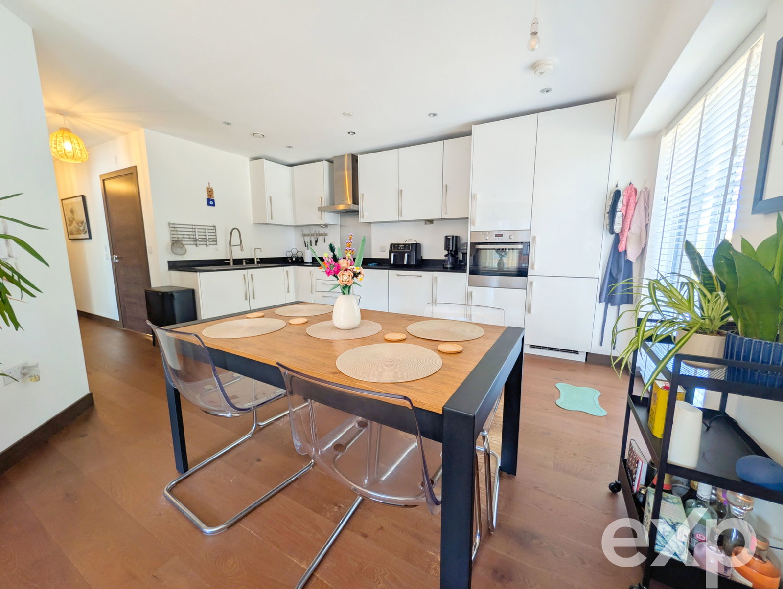 Apartment for sale in Maidstone, Rosalind Drive, Maidstone, Kent, ME14 2FN, 769 m²
