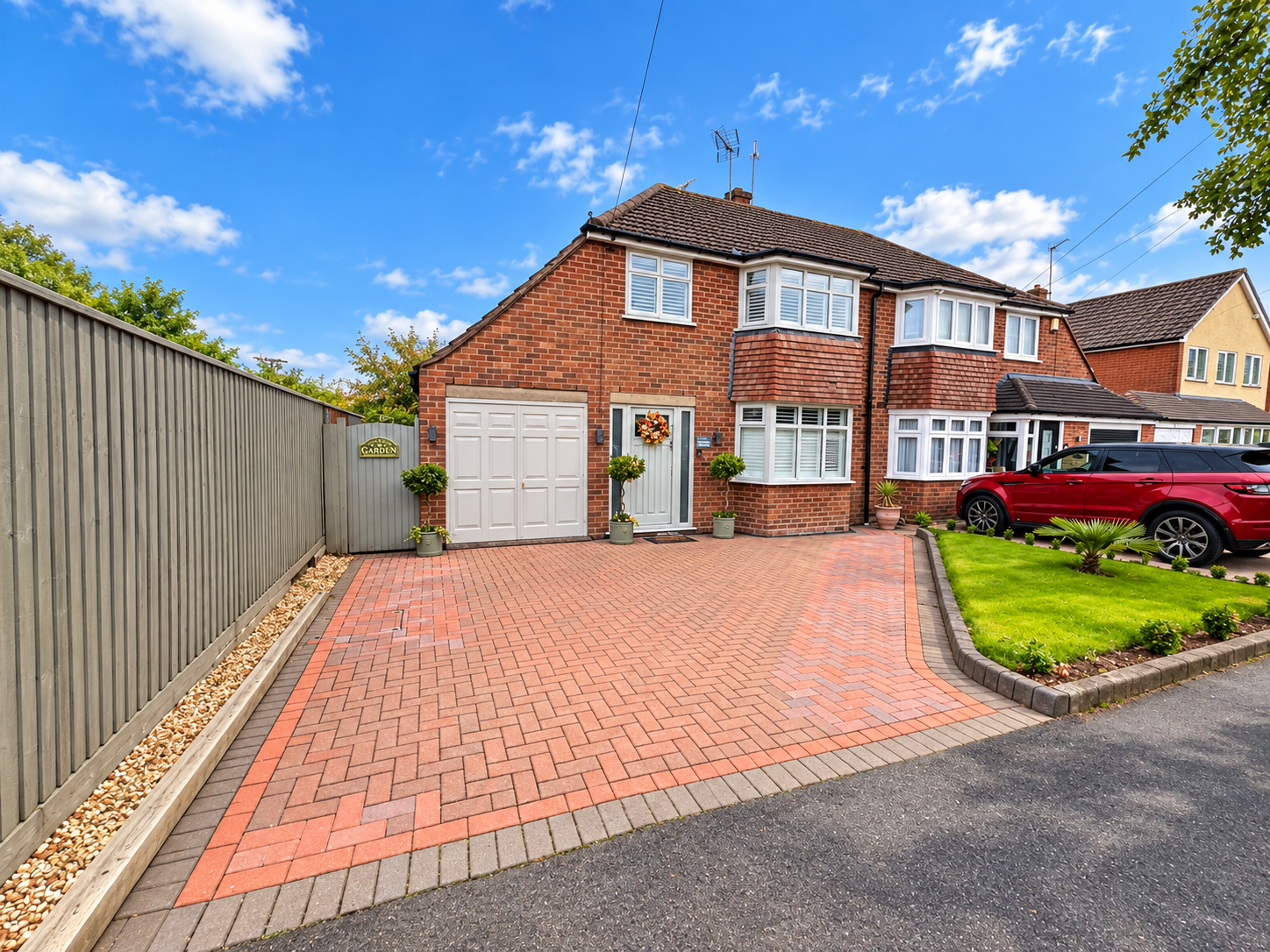 Semi Detached House for sale in Birmingham, Segbourne Road, Rednal, Birmingham, B45 9SY
