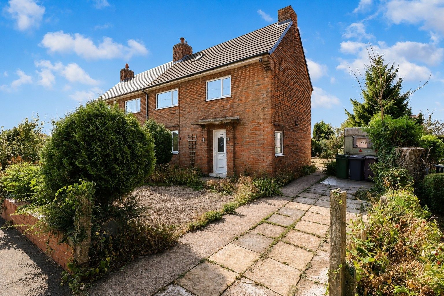 Semi Detached House for sale in Chesterfield, The Hill, Glapwell, Chesterfield, S44 5LU