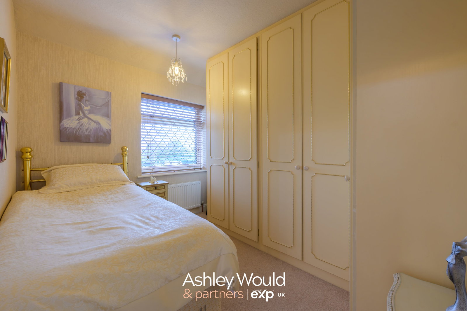 Semi Detached House for sale in Oldbury, Birch Crescent, Tividale, Oldbury, B69 1UF