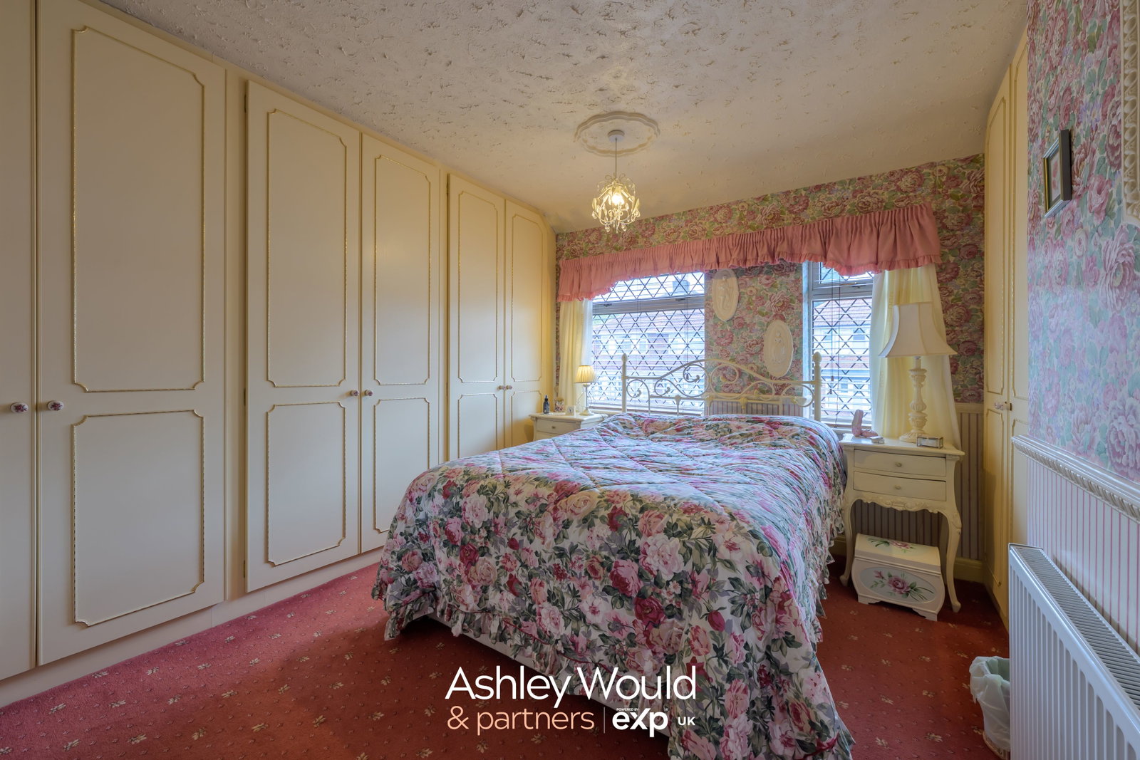 Semi Detached House for sale in Oldbury, Birch Crescent, Tividale, Oldbury, B69 1UF