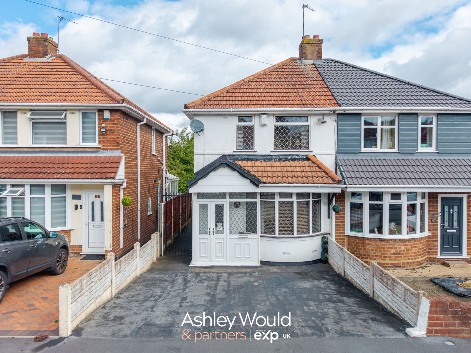 Semi Detached House for sale in Oldbury, Birch Crescent, Tividale, Oldbury, B69 1UF