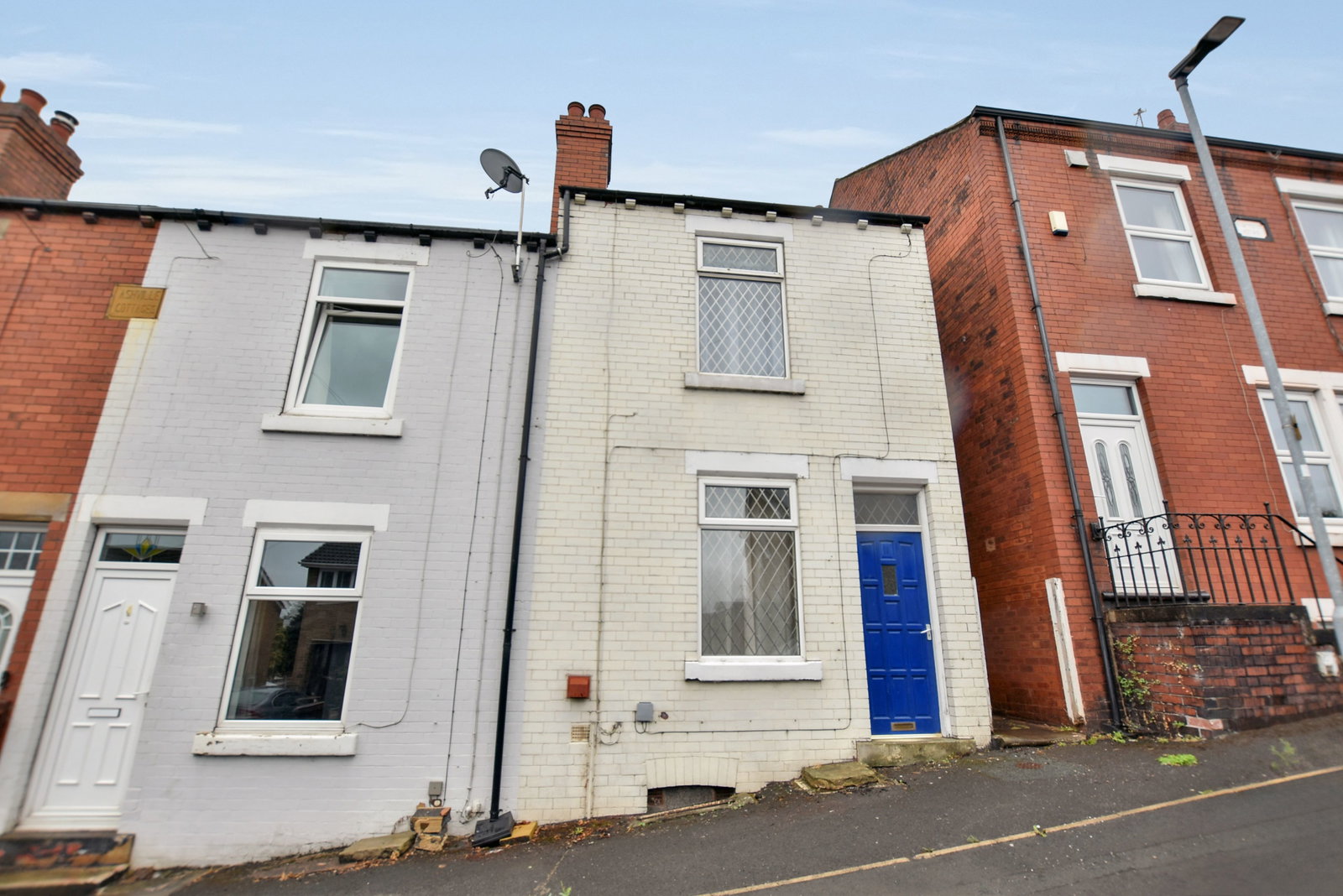 End Of Terrace House in Wakefield