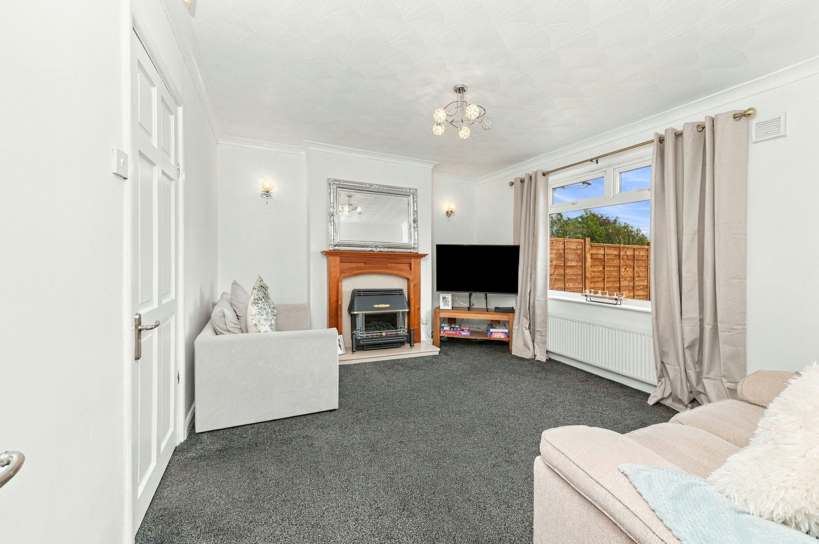 End Of Terrace House for sale in Castleford, Fryston Road, Castleford, WF10 3EP, 920 m²