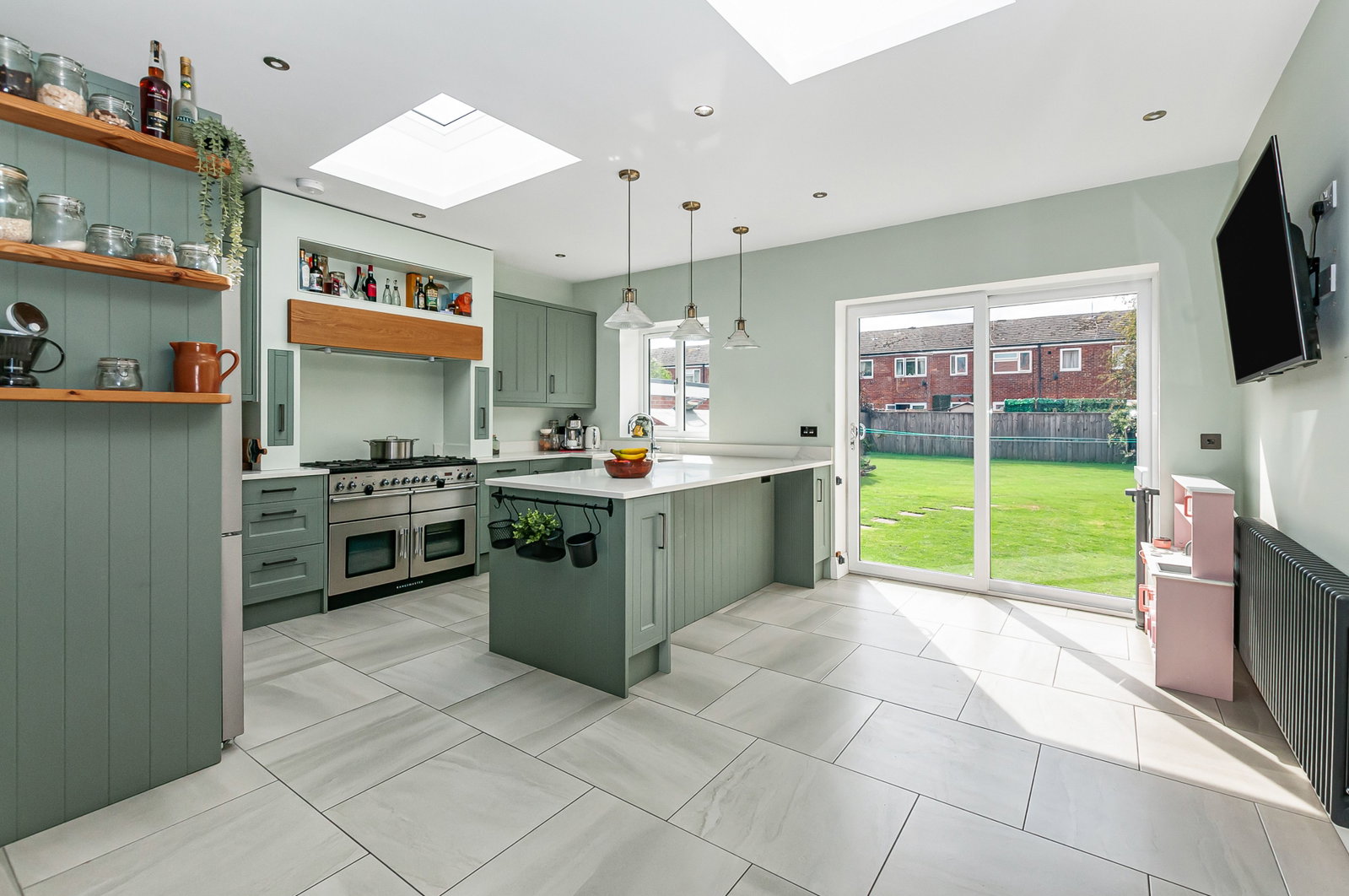 Semi Detached House for sale in Hull, Bellfield Avenue, Hull, East Riding of Yorkshire, HU8 9DT