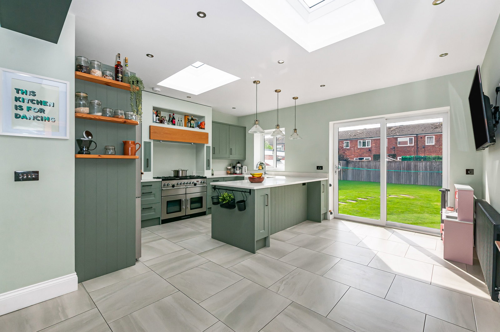 Semi Detached House for sale in Hull, Bellfield Avenue, Hull, East Riding of Yorkshire, HU8 9DT
