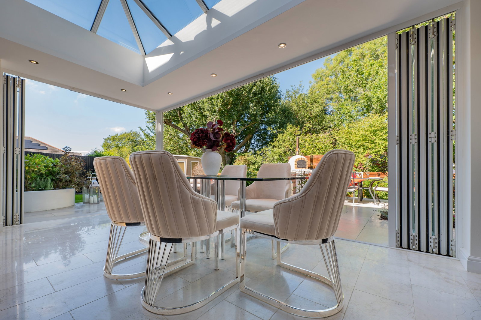 Detached House for sale in Crowborough, Millbrook Road, Crowborough, TN6 2SB, 2483 m²