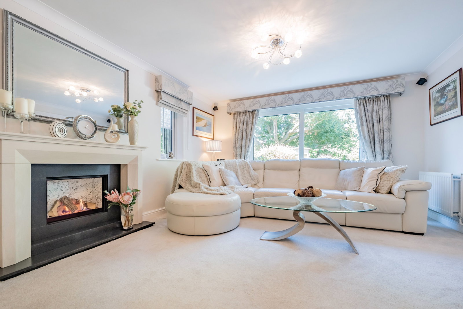 Detached House for sale in Crowborough, Millbrook Road, Crowborough, TN6 2SB, 2483 m²