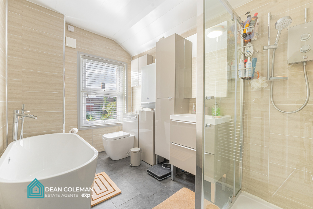 Terraced House for sale in Birmingham, Midland Road, Cotteridge, B30 2ES, 1253 m²