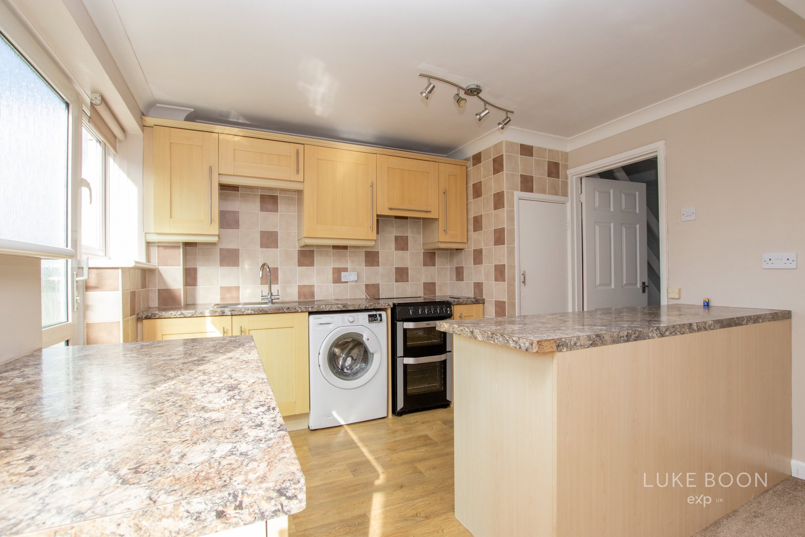 Semi Detached House for sale in Plymouth, Cherry Park, Plympton, PL7 1PF, 876 m²