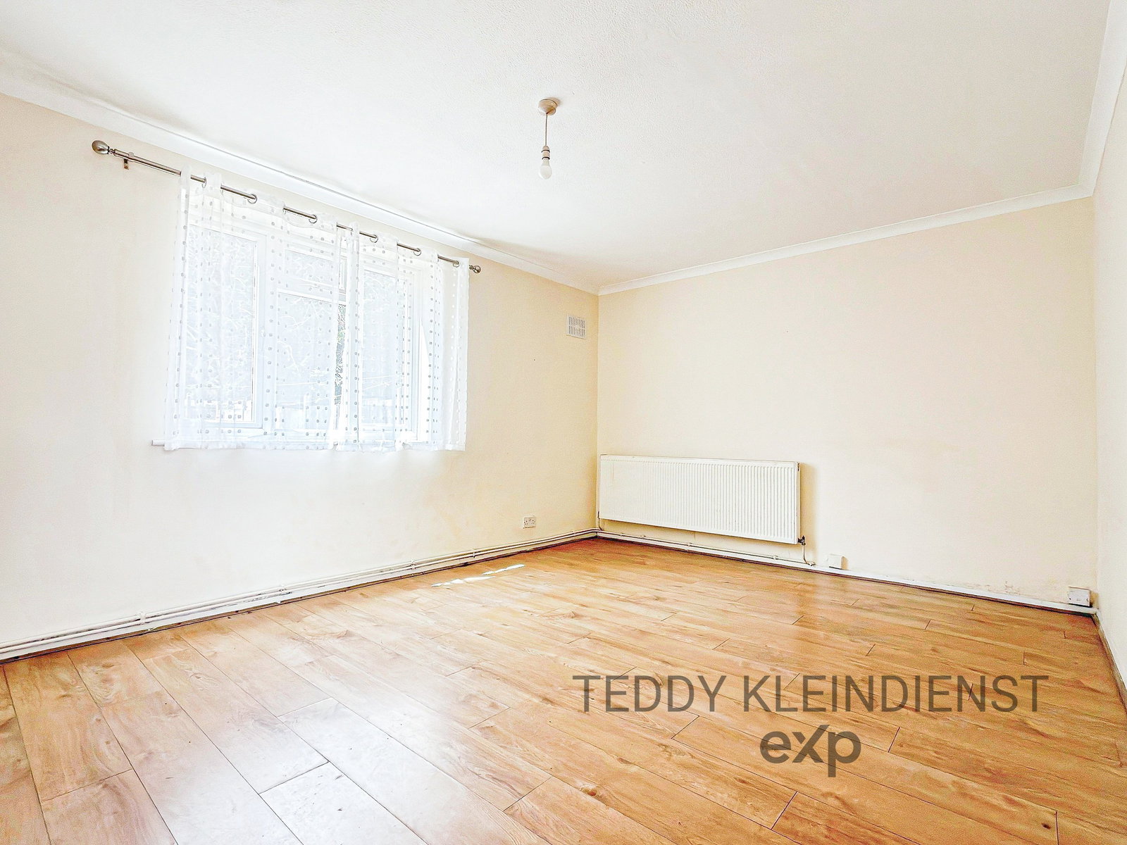 End Of Terrace House in New Malden 2