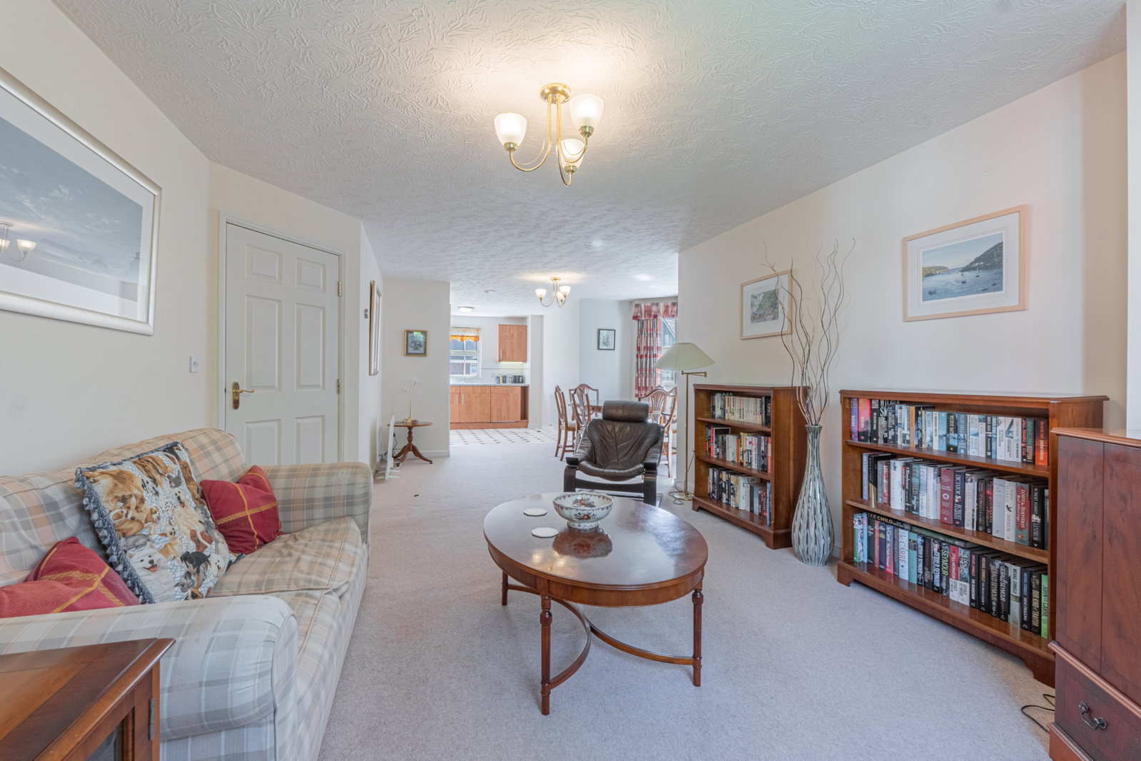Apartment for sale in Solihull, Fazeley Close, Solihull, No Chain, 995 m²