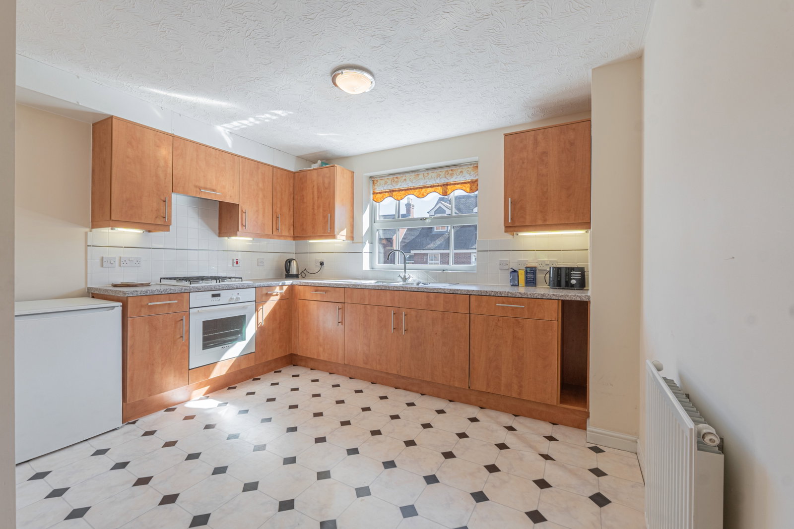 Apartment for sale in Solihull, Fazeley Close, Solihull, No Chain, 995 m²