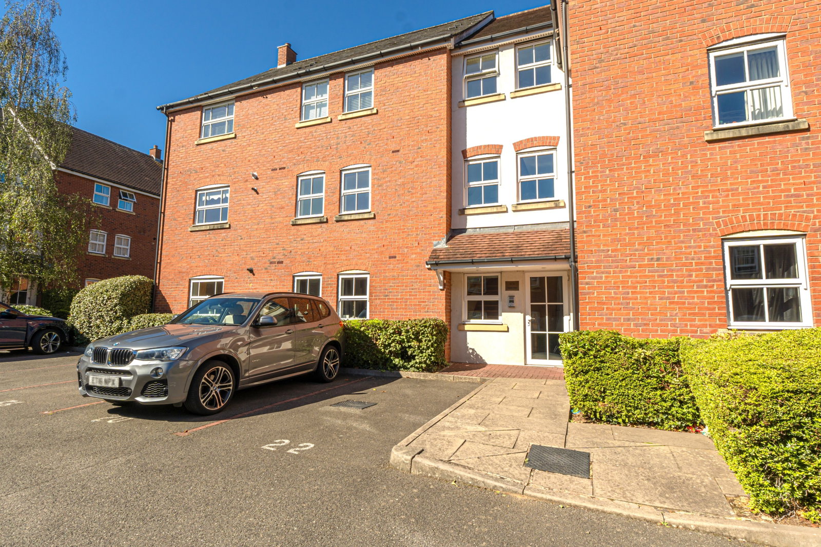 Apartment for sale in Solihull, Fazeley Close, Solihull, No Chain, 995 m²