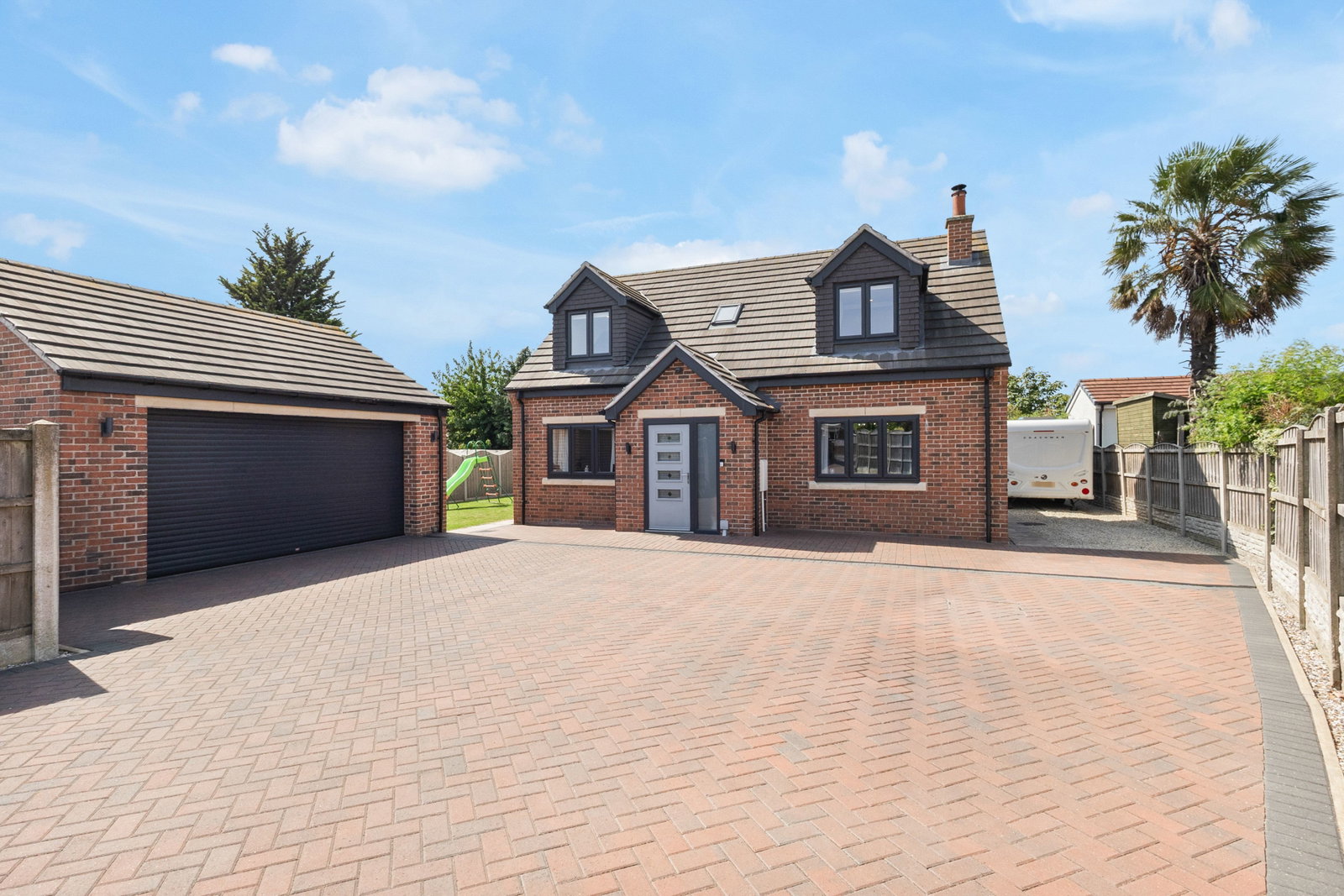 Bungalow in Castleford