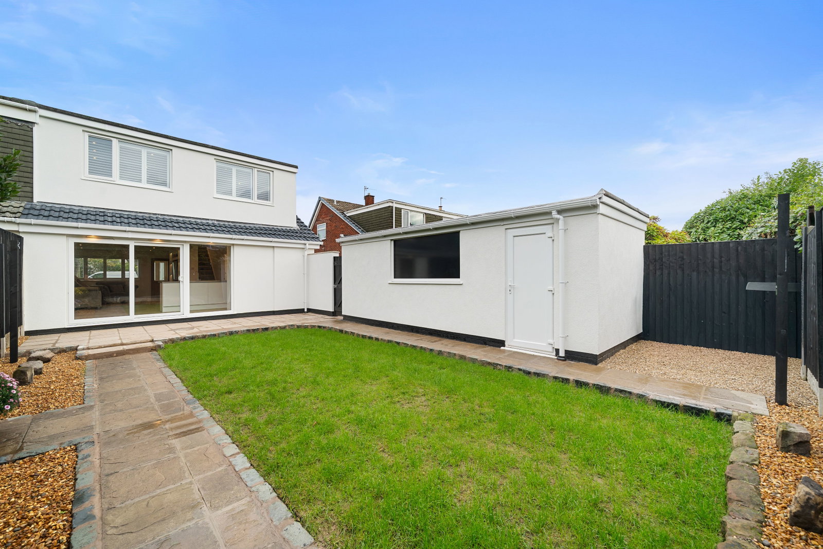 Semi Detached House for sale in Liverpool, Edenhurst Drive, Formby, Liverpool, L37 2LH