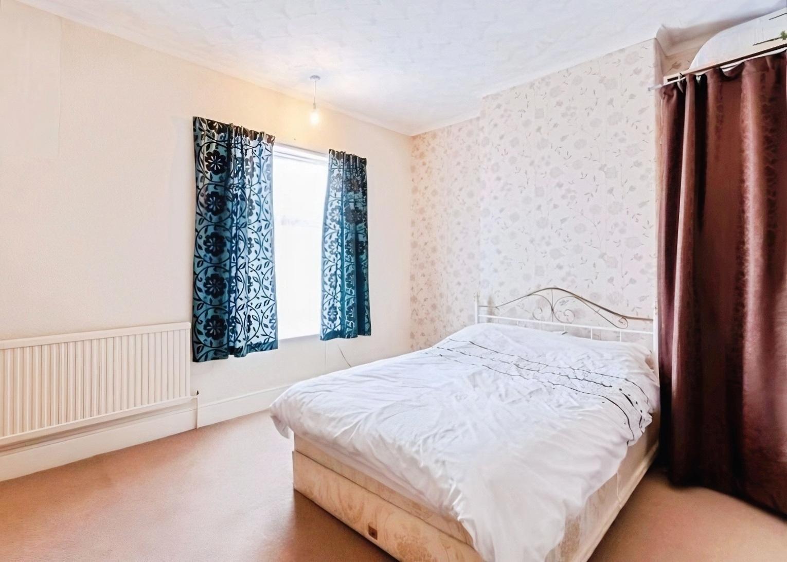 Terraced House in Doncaster 4