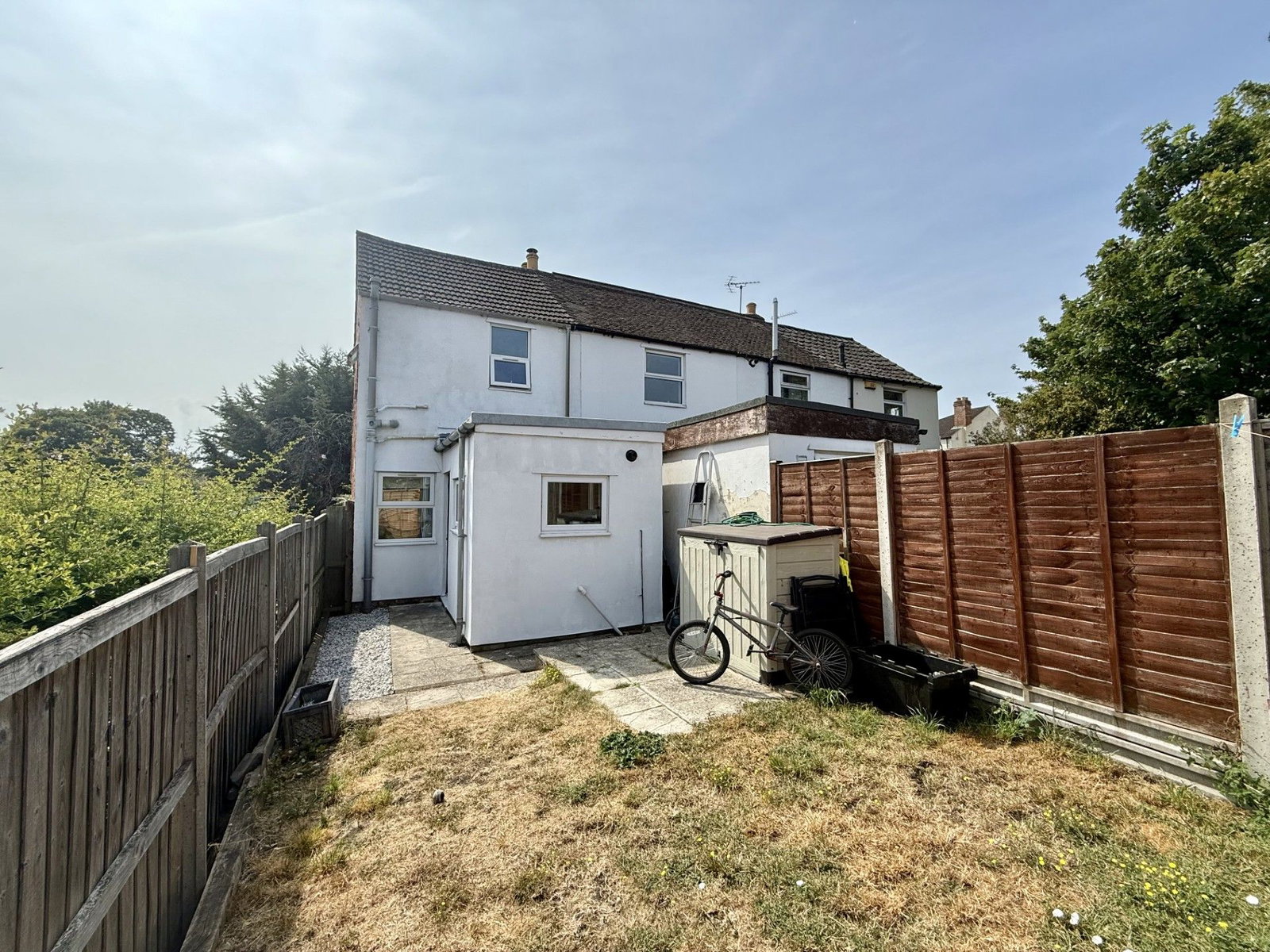 End Of Terrace House for sale in Gloucester, Painswick Road, Gloucester, GL4 6PS, 510 m²