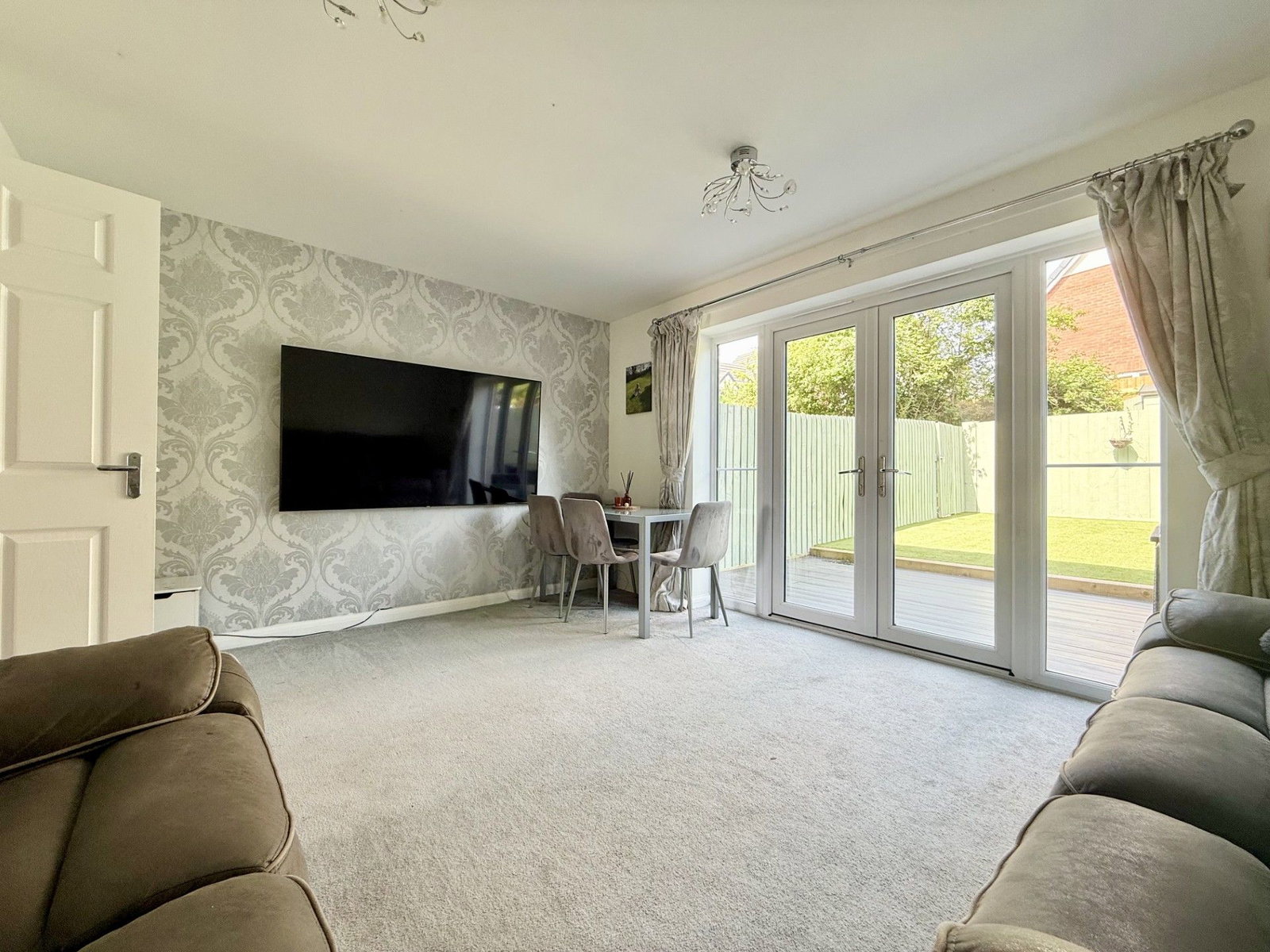 Terraced House for sale in Gloucester, Rectory Close, Ashleworth, 854 m²