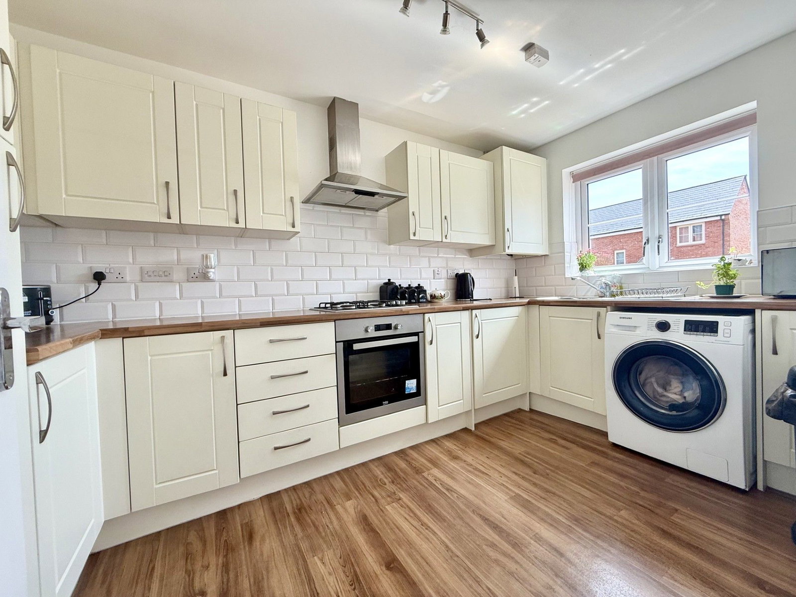 Terraced House for sale in Gloucester, Rectory Close, Ashleworth, 854 m²