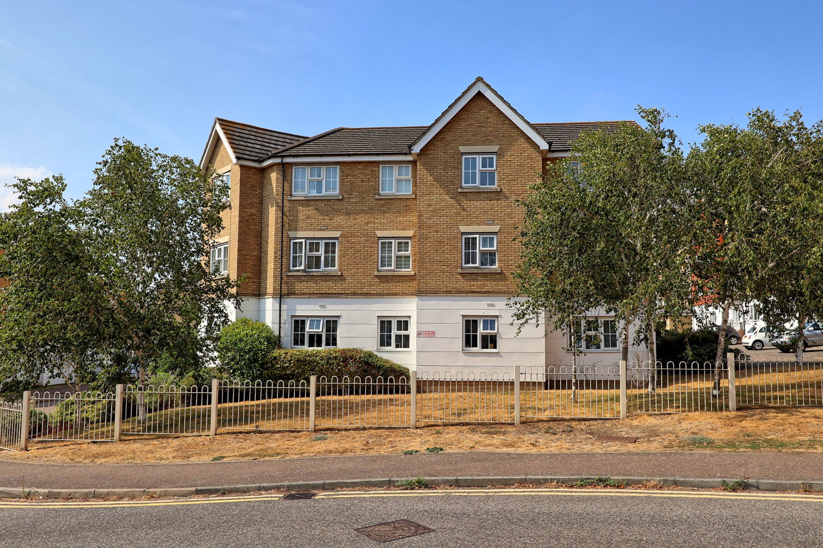 Flat for sale in Purfleet-on-Thames, Kendal, Purfleet-on-Thames, Thurrock, RM19, 739 m²