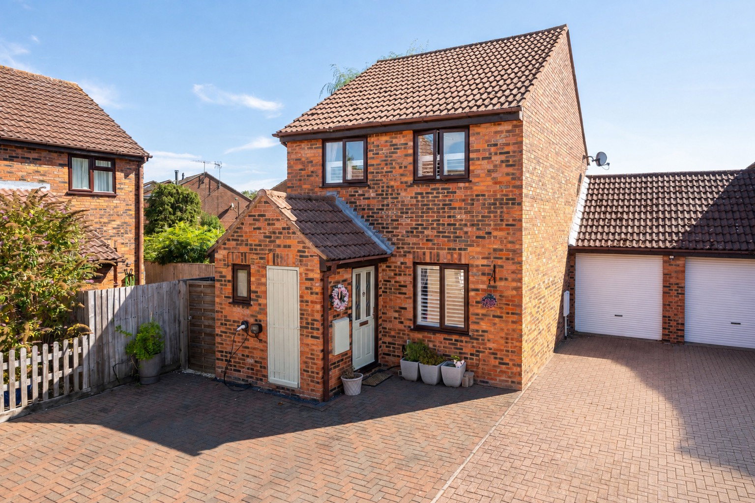 Detached House for sale in Aylesbury, Nan Aires, Wingrave, Buckinghamshire, 905 m²