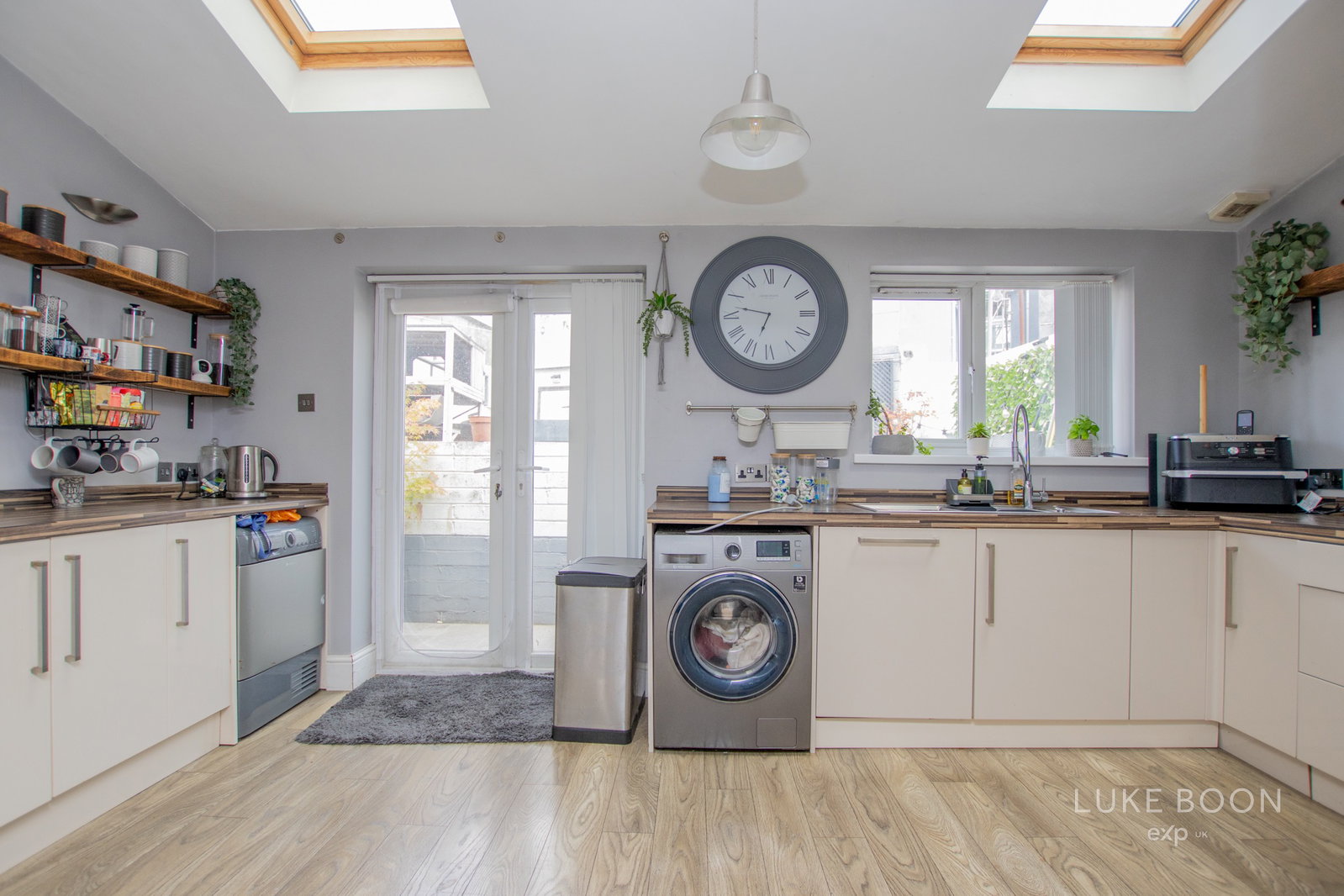 Terraced House for sale in Plymouth, St. Barnabas Terrace, Stoke, PL1 5NN, 1040 m²
