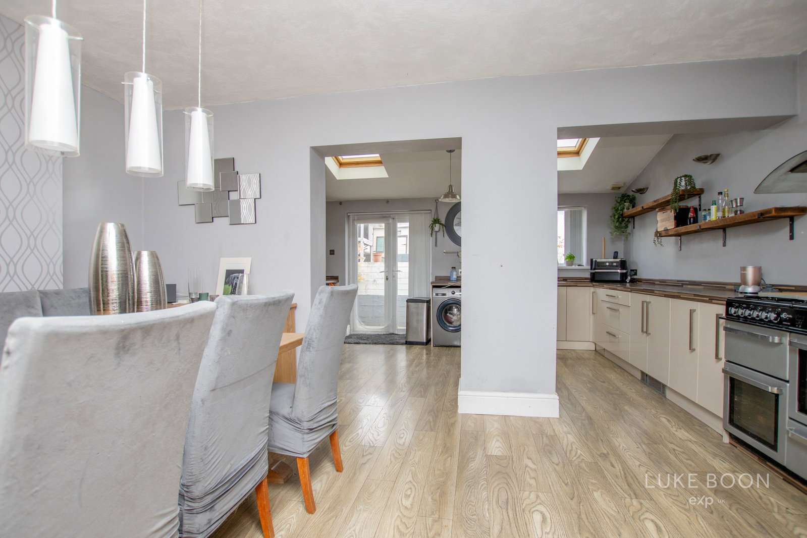 Terraced House for sale in Plymouth, St. Barnabas Terrace, Stoke, PL1 5NN, 1040 m²