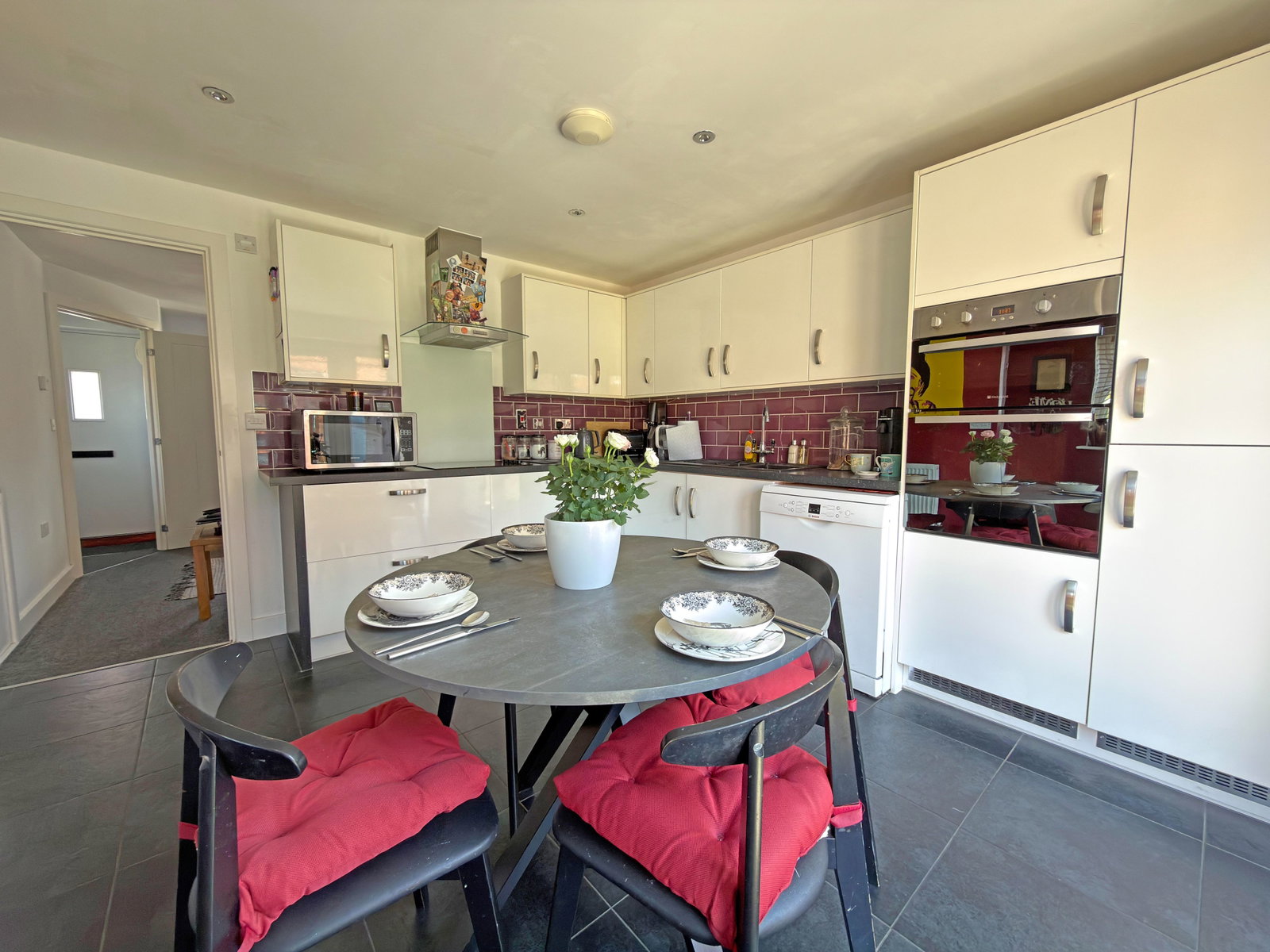 Semi Detached House for sale in Halstead, Hogarth Court, Sible Hedingham, Essex CO9 3FA, 973 m²