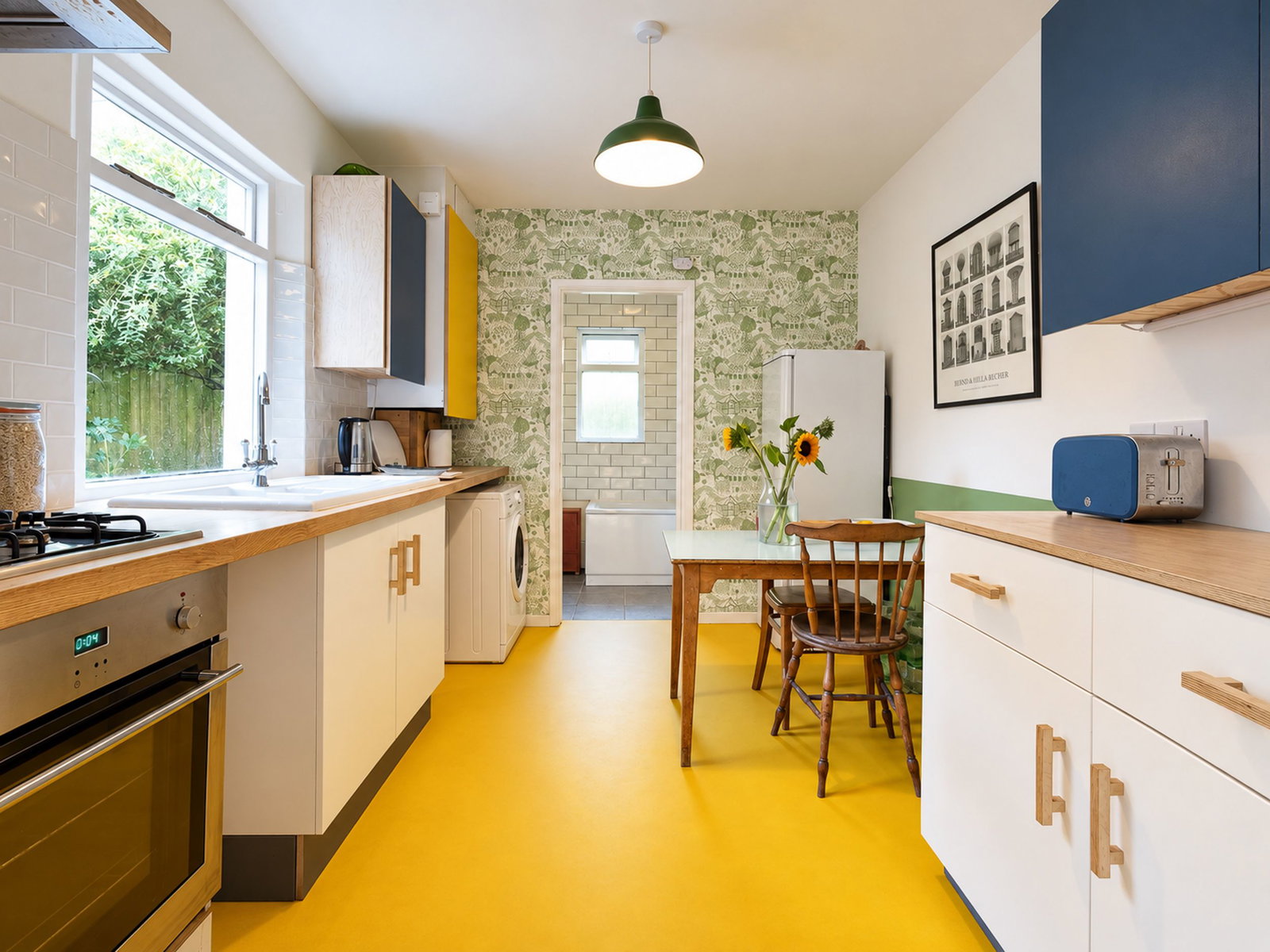 Flat for sale in London, Fransfield Grove, London, SE26