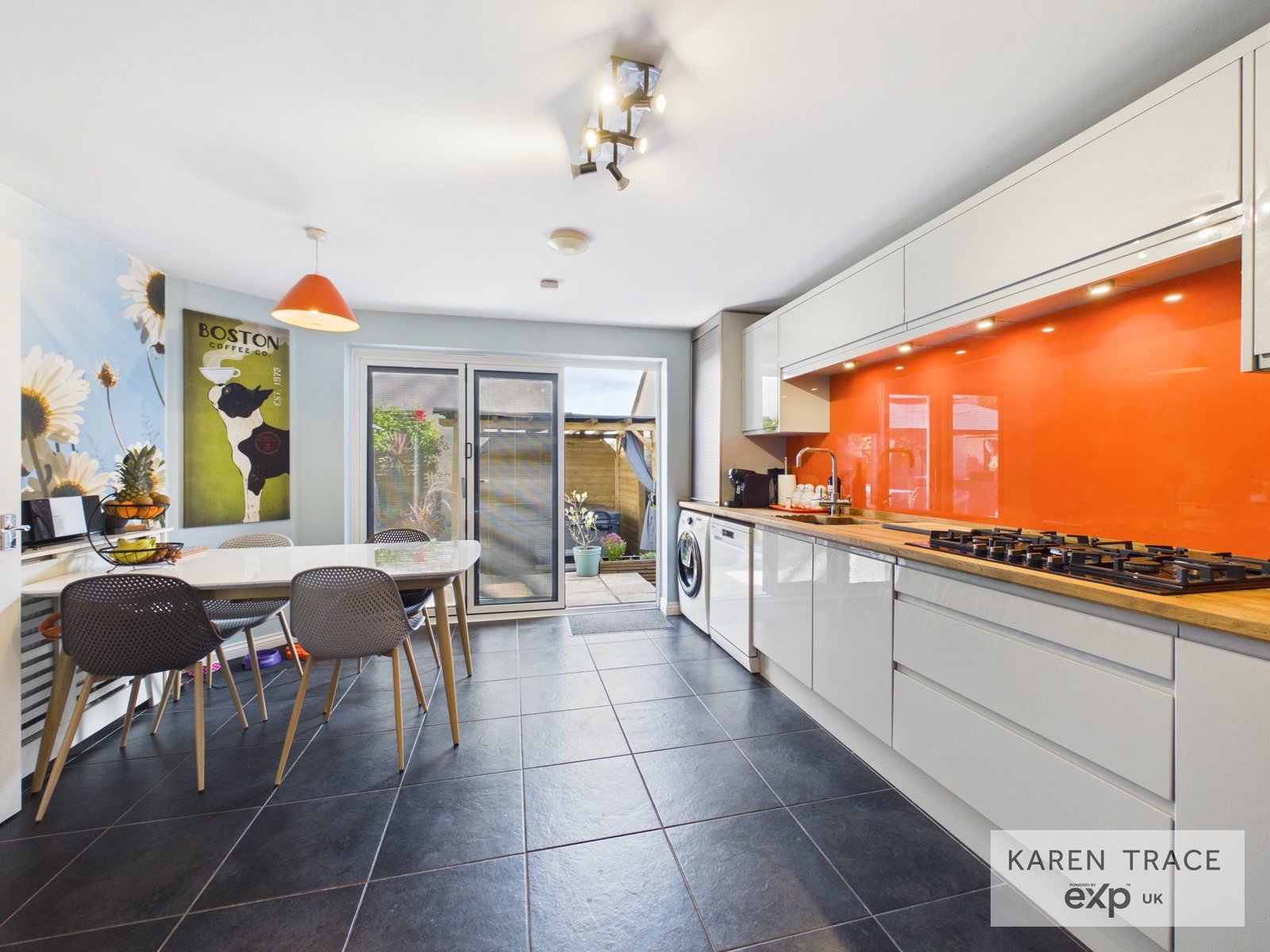 Detached House for sale in St. Austell, Brewery Drive, St Austell, PL25, 1280 m²