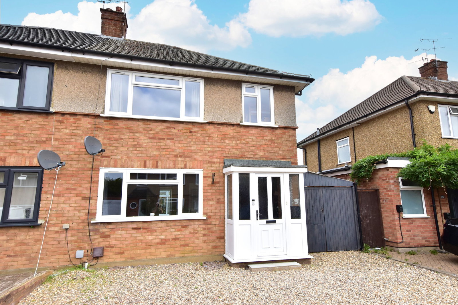 Semi Detached House for sale in Watford, Orbital Crescent, Watford, WD25 0HA, 954 m²