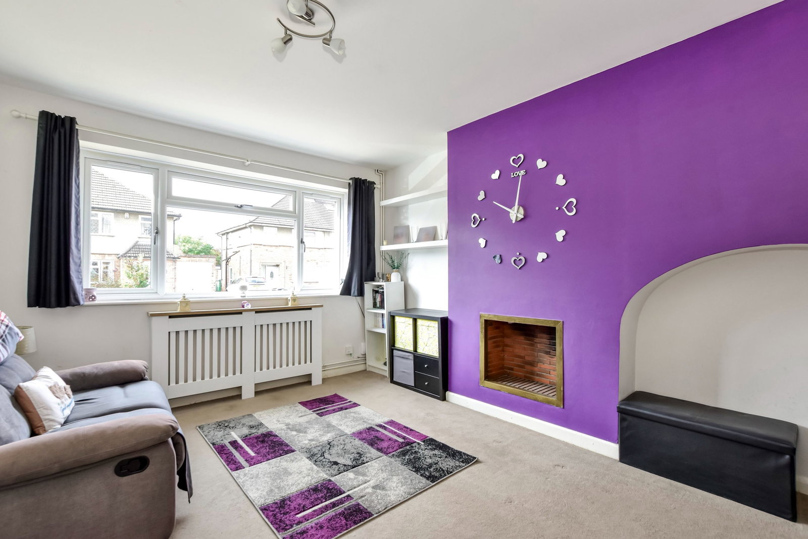 Semi Detached House for sale in Watford, Orbital Crescent, Watford, WD25 0HA, 954 m²