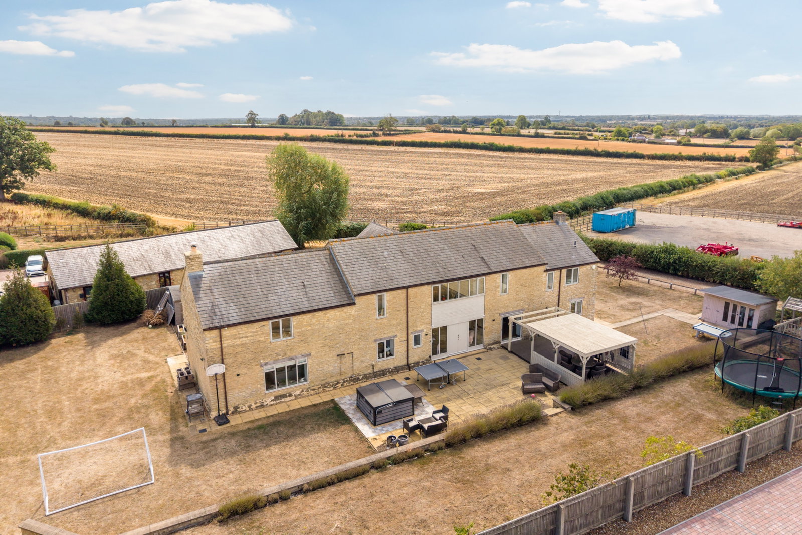 Detached House for sale in Milton Keynes, Haversham, Milton Keynes, MK19