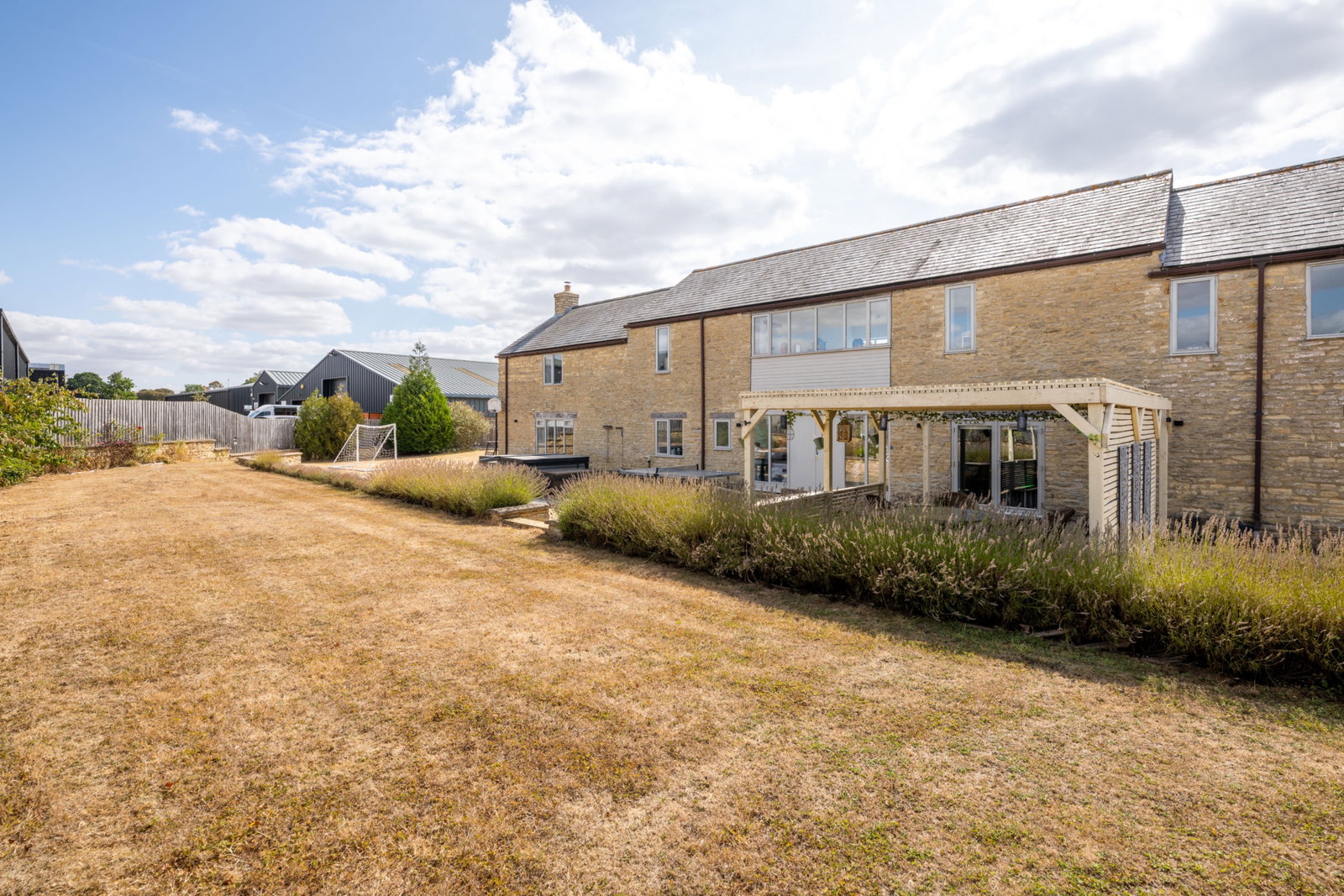 Detached House for sale in Milton Keynes, Haversham, Milton Keynes, MK19