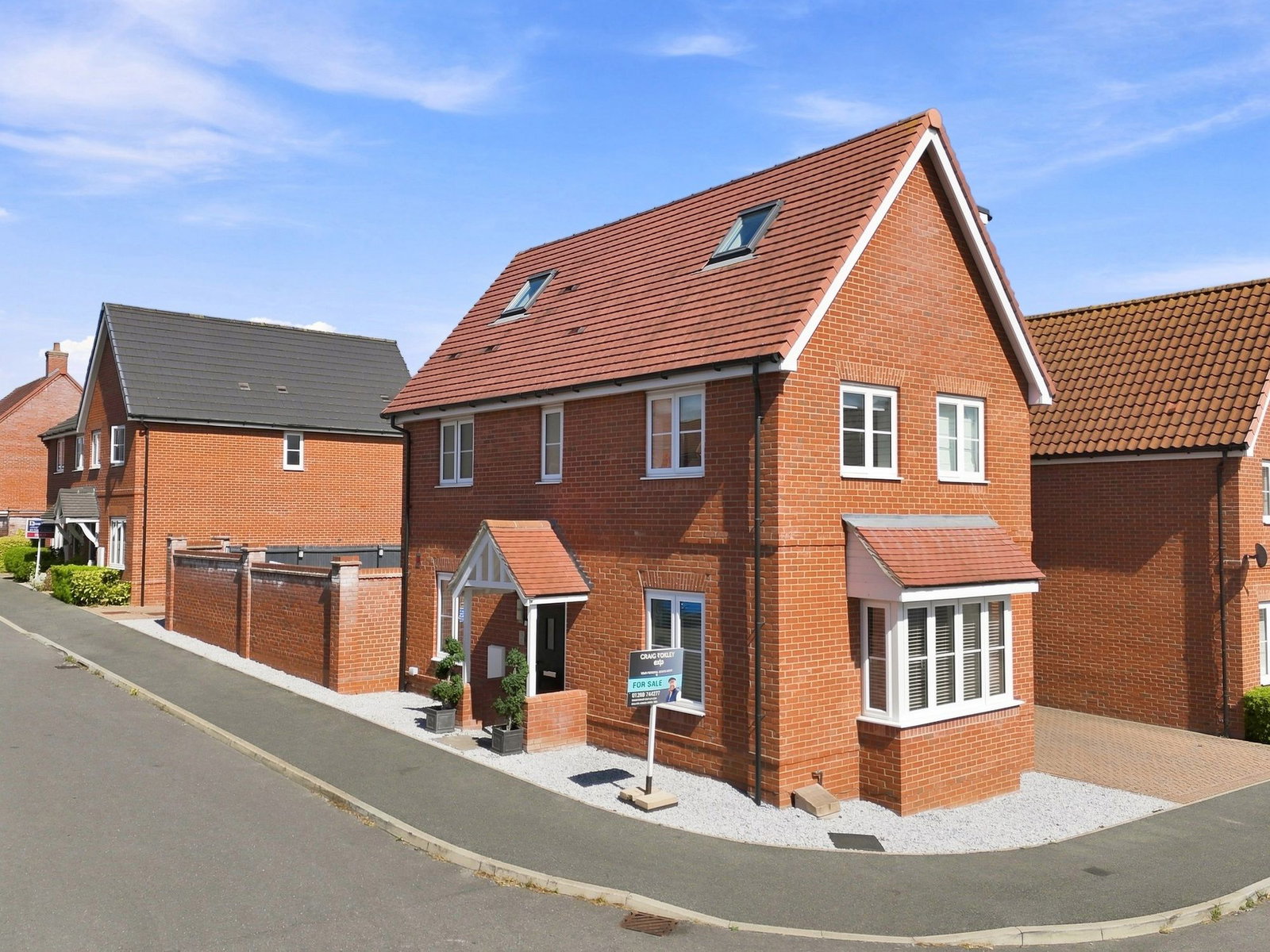 Detached House for sale in Basildon, Bruton Link, Dunton Fields, Basildon, SS15 6LD