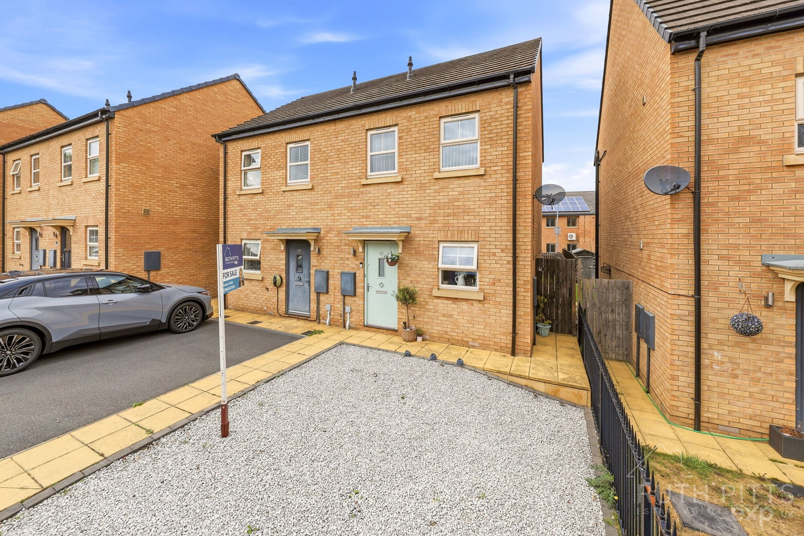 Semi Detached House in Doncaster