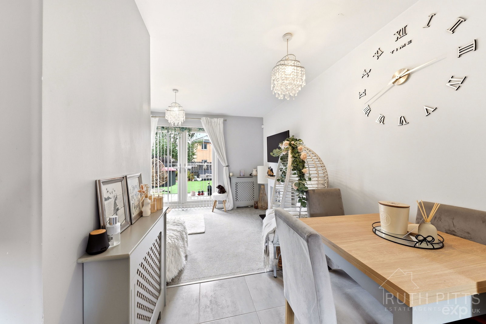 Semi Detached House in Doncaster 5
