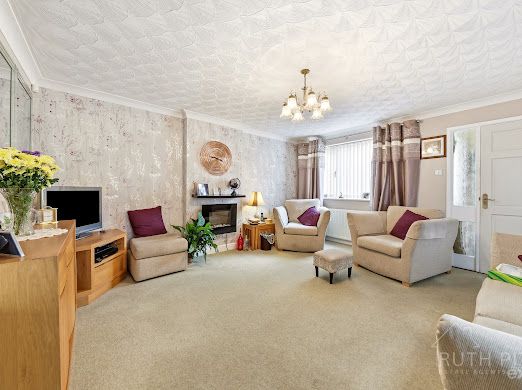 Detached House in Doncaster 4