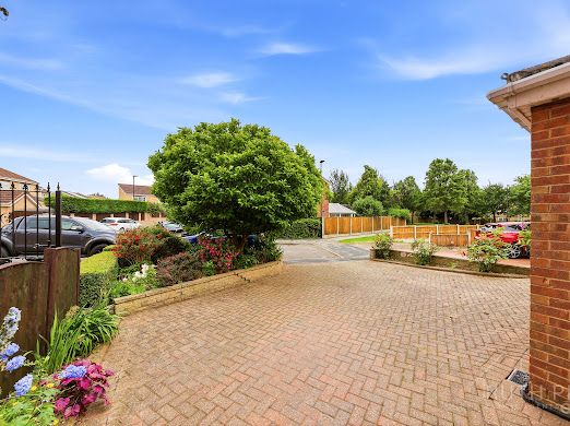 Detached House in Doncaster 3