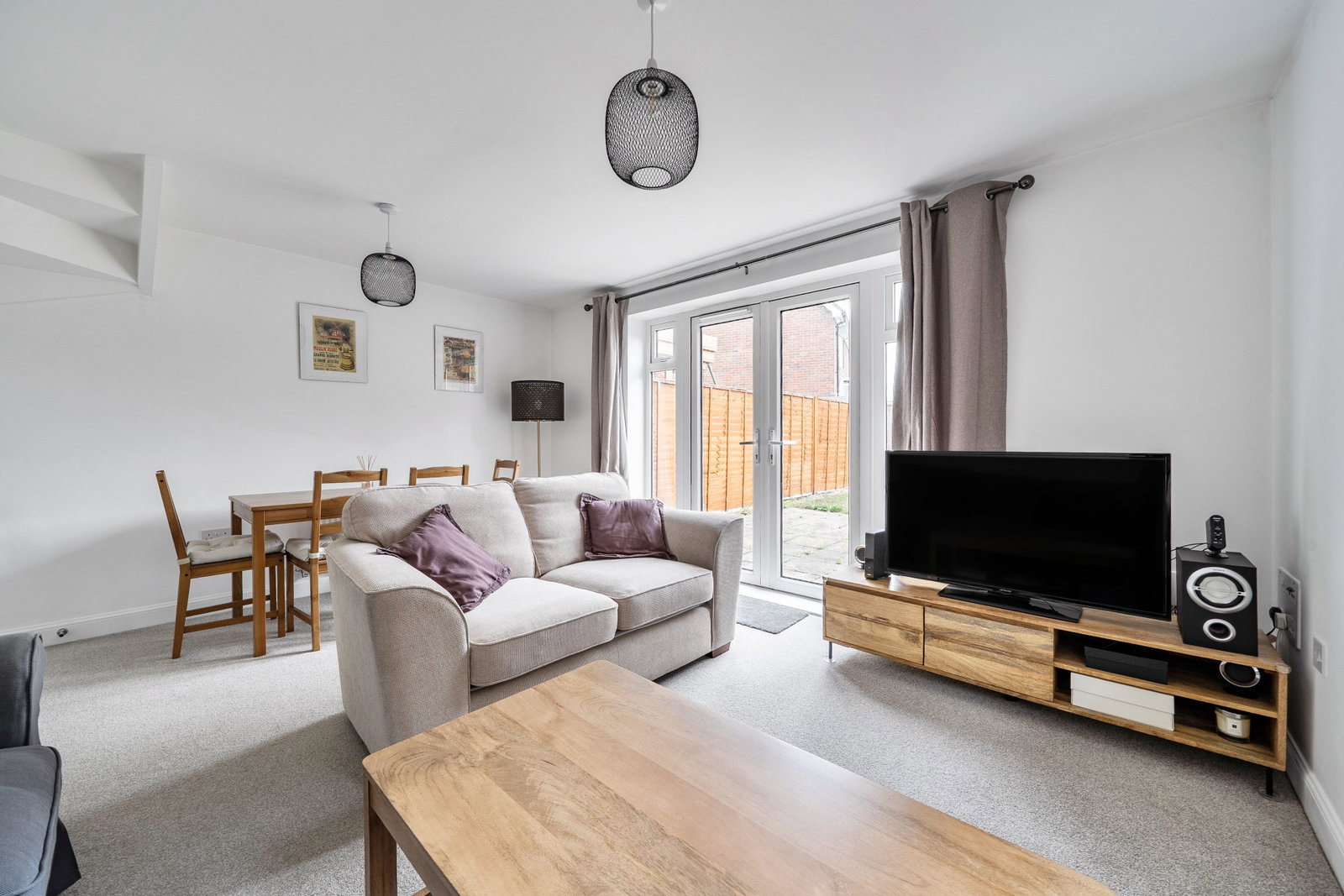 Semi Detached House for sale in Salisbury, Holmes Road, Bishopdown, Salisbury, SP1