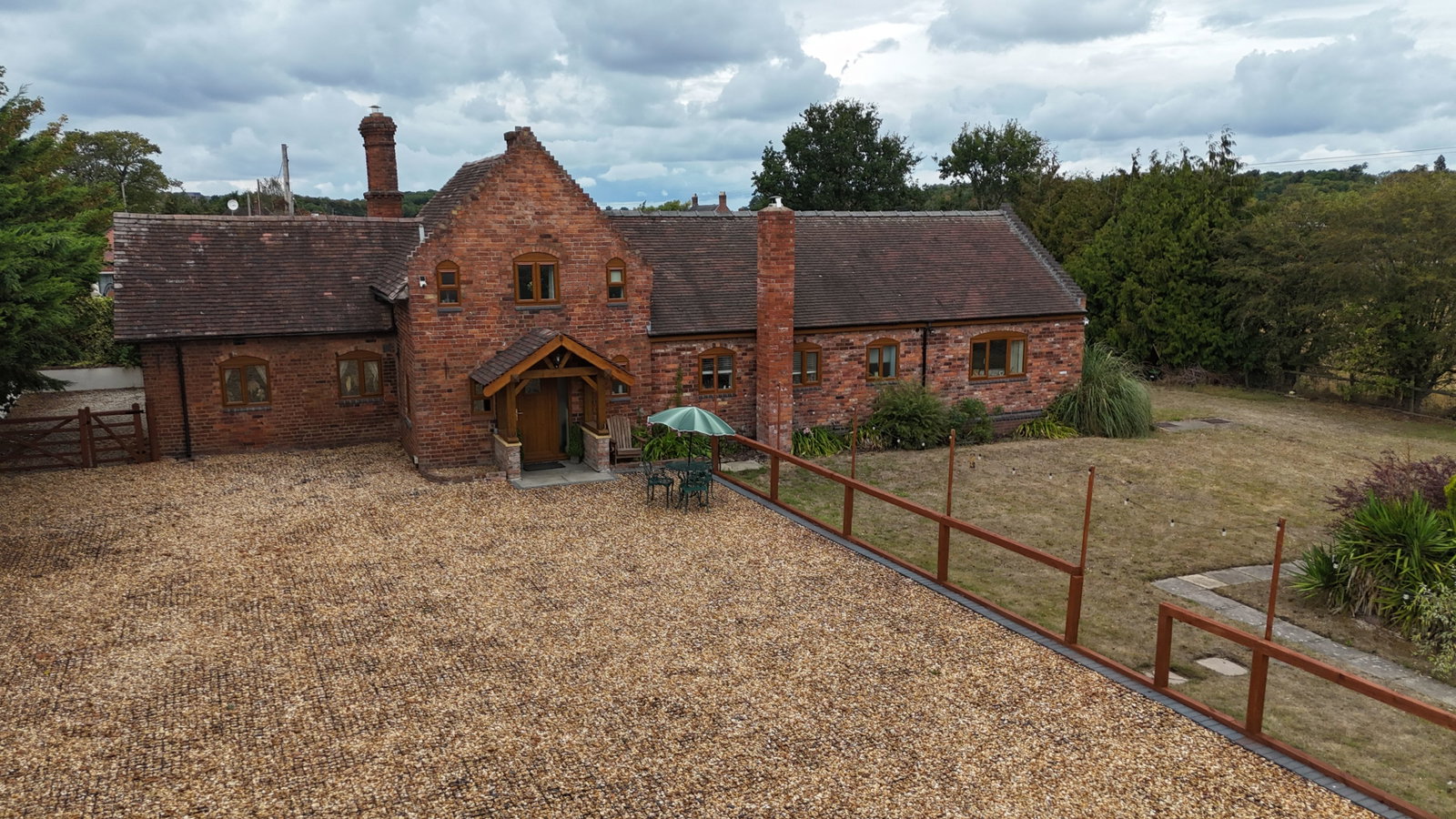 Detached House for sale in Shrewsbury, Emstrey Lodge, Atcham, Shrewsbury, SY5 6QP